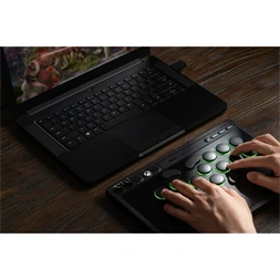 8BitDo Arcade Stick All-Button Xbox Series X|S / Xbox One / PC fekete vezeték nélküli kontroller