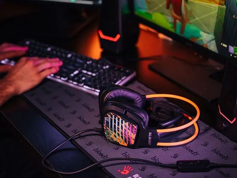 A4-Tech Bloody G565 Energy Black 7.1 USB RGB fekete gamer headset