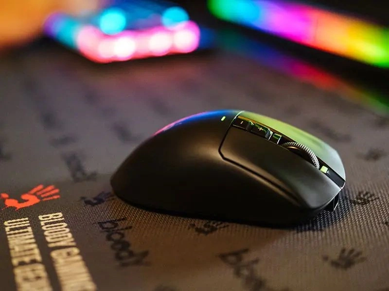 A4-Tech Bloody R73 Ultra vezeték nélküli fekete gamer egér