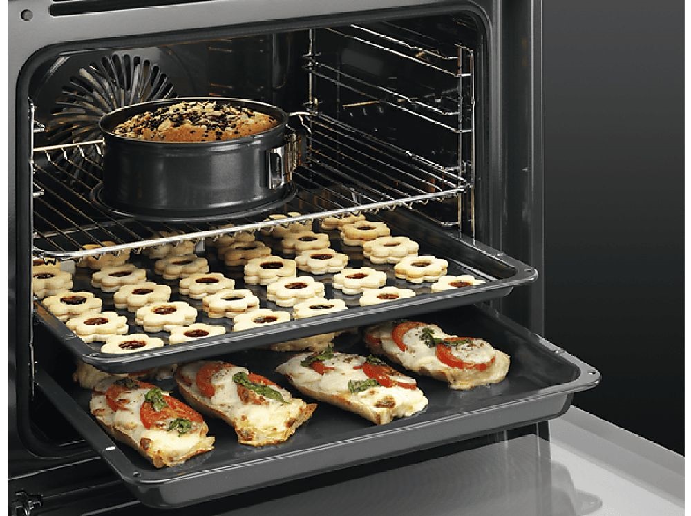 AEG BPS351161M SteamBake inox, beépíthető, sütőtér: 72L, grill, légkeverés, pirolitikus, sütő