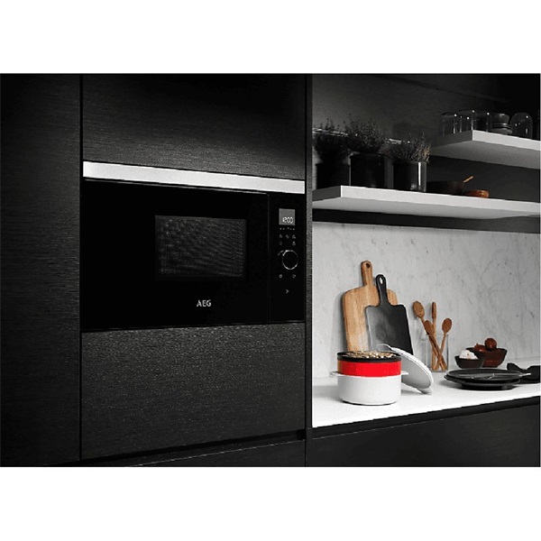 AEG MBB1756SEM 250W 17L fekete beépíthető mikrohullámú sütő
