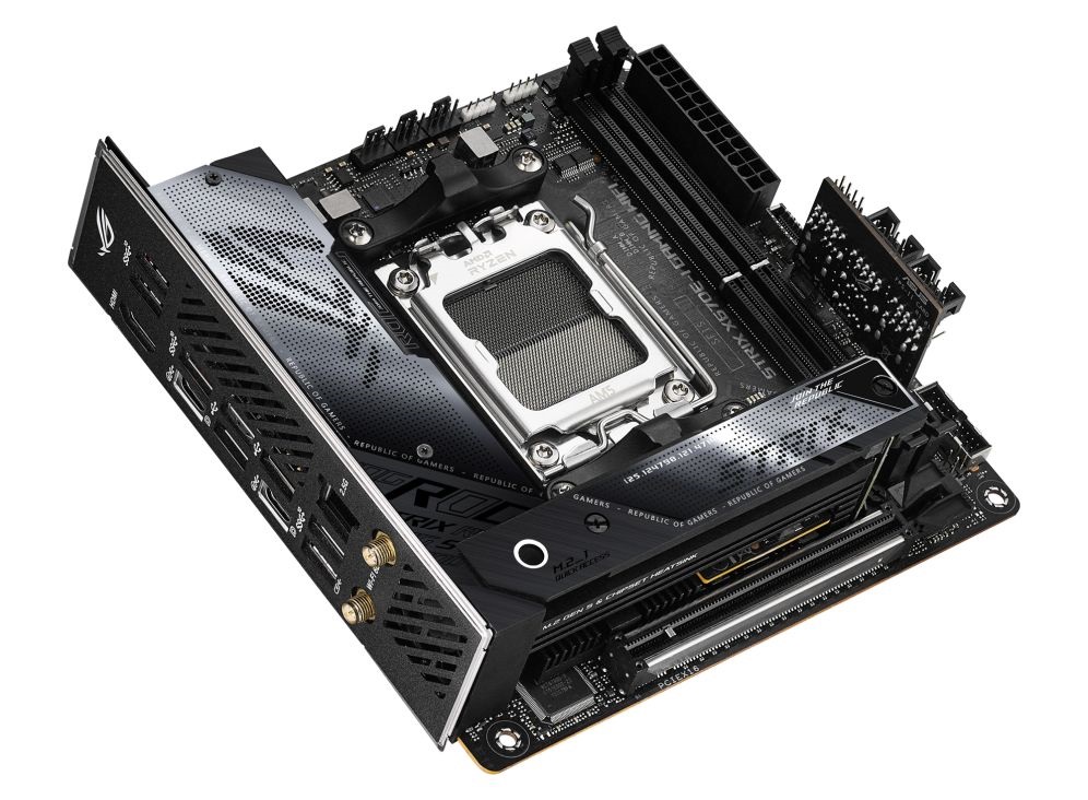 ASUS ROG STRIX X670E-I GAMING WIFI AMD X670 AM5 mini-ITX alaplap