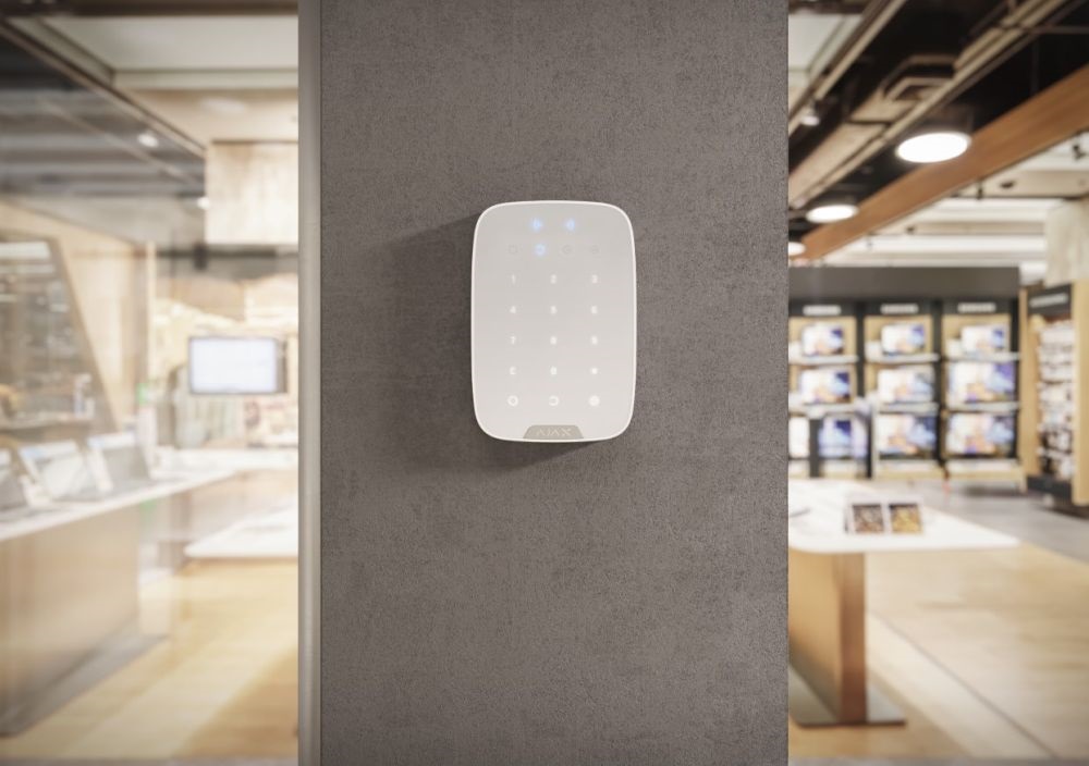 Ajax Keypad Plus WH fehér proxy olvasós vezetéknélküli kezelő