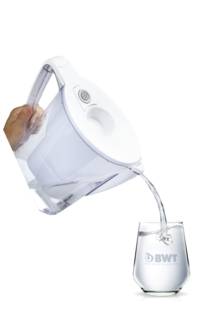 BWT Aqualizer Home 125626883 2,7l fehér vízszűrő kancsó + üvegkulacs