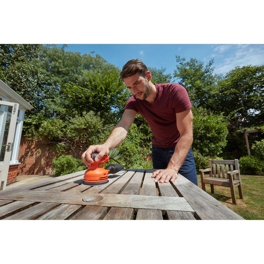 Black&Decker BEW210-QS 230W excentrcsiszoló