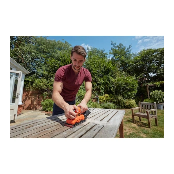 Black&Decker BEW220-QS vibrációs csiszoló