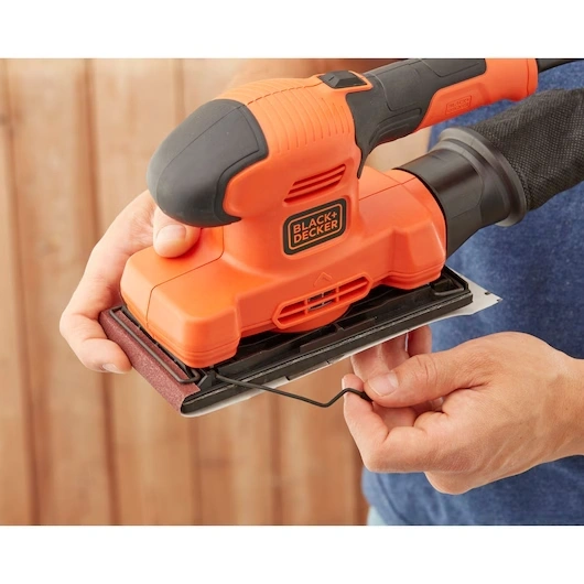 Black&Decker BEW220-QS vibrációs csiszoló