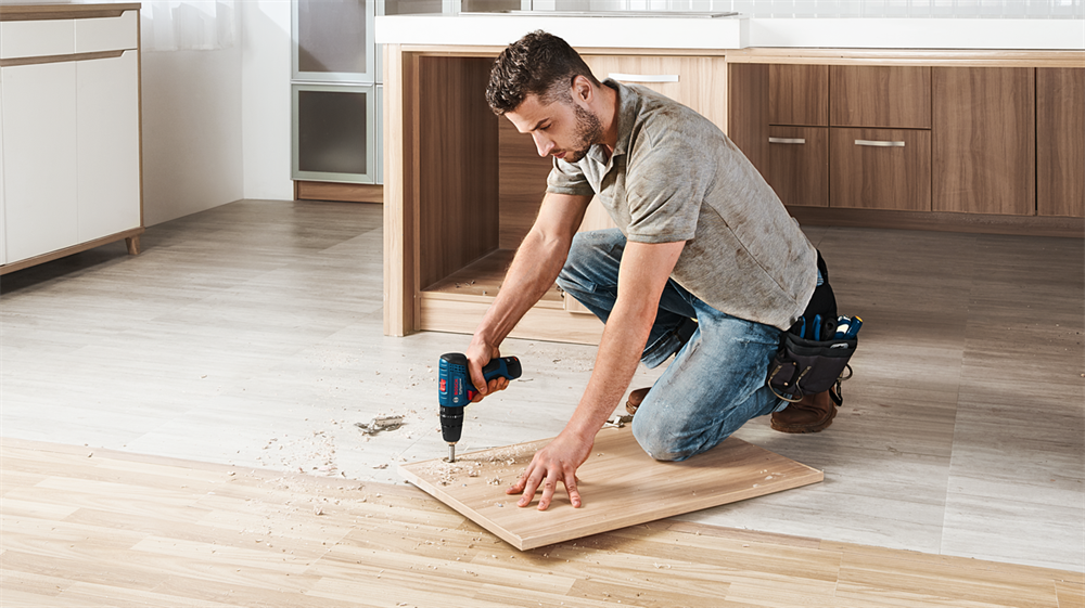 Bosch 06019G8100 GSB 120-Li Professional 2x2,0Ah kofferben akkus ütvefúró-csavarozó