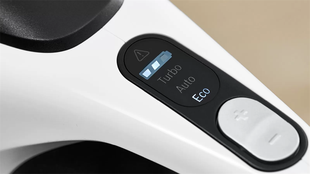 Bosch BSS8224 Unlimited Gen2 fekete-fehér vezeték nélküli álló porszívó
