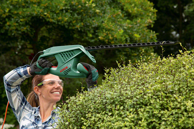 Bosch EasyHedgeCut 45 elektromos sövényvágó