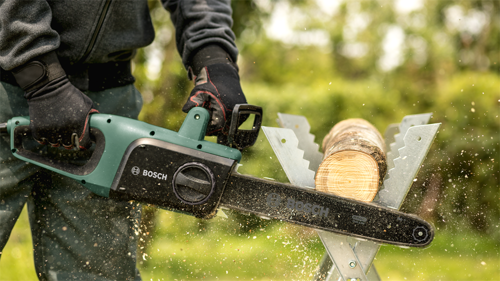 Bosch UniversalChain 40 láncfűrész