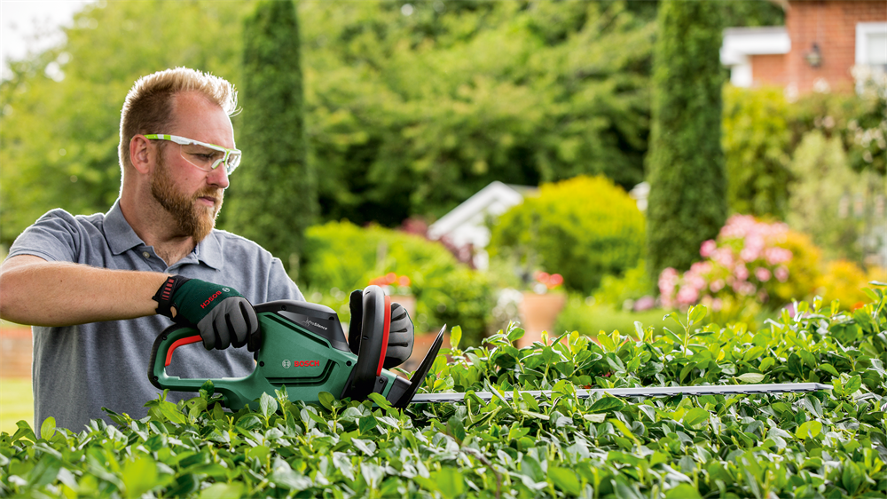 Bosch UniversalHedgeCut 50 elektromos sövényvágó