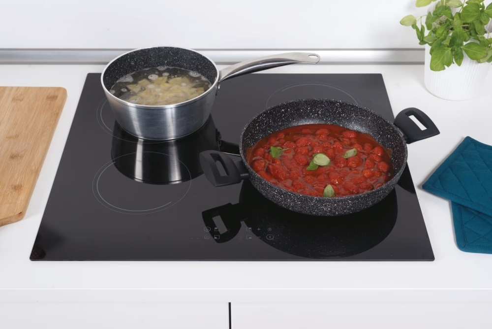 Candy CI642C/E14U fekete, beépíthető, indukciós, főzőzóna: 4, beépíthető méret: 56cm, főzőlap