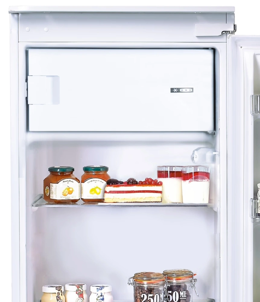 Candy CIO 225 EE/N fehér, egyajtós, beépíthető, Hűtő:163L, Fagyasztó:16L, hűtőszekrény