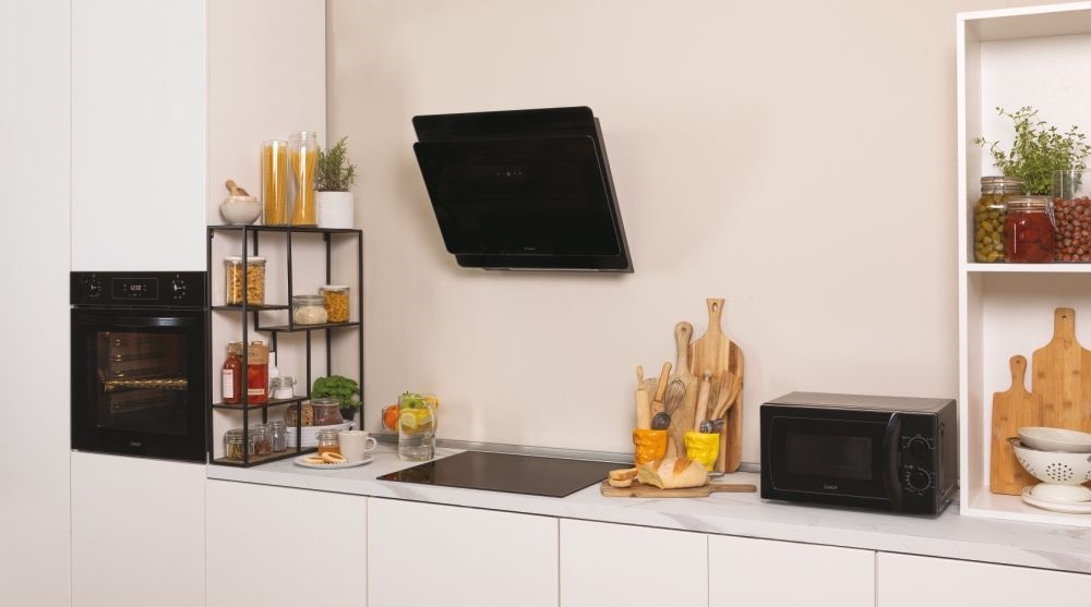 Candy CMW20SMB 700W, 20literes, fekete mikrohullámú sütő