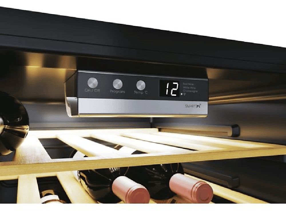 Candy CWC 200 EELW/NF fekete, Palack:81db, borhűtő