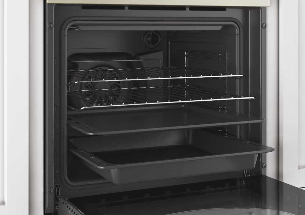 Candy FCR 824 BA/E fehér, beépíthető, sütőtér: 70L, grill, légkeverés, sütő