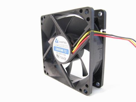 Chieftec AF-0825S 80x25mm 3pin 2000RPM sikló csapágyas rendszerhűtő