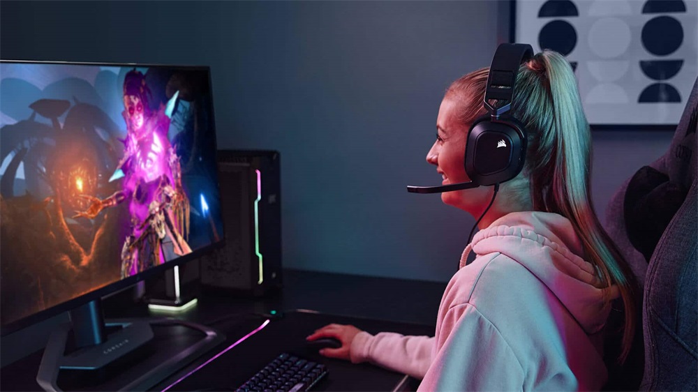 Corsair HS80 RGB USB 7.1 fekete gamer headset