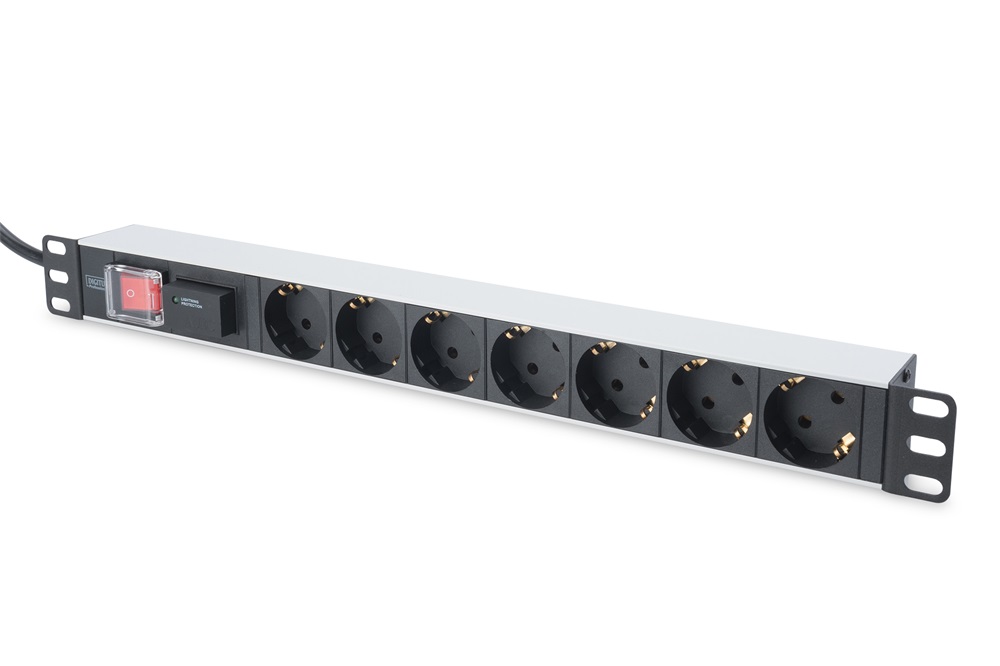 DIGITUS 1U rack alumínium 7 schuko dugaljas túlfeszültségvédett hálózati elosztó