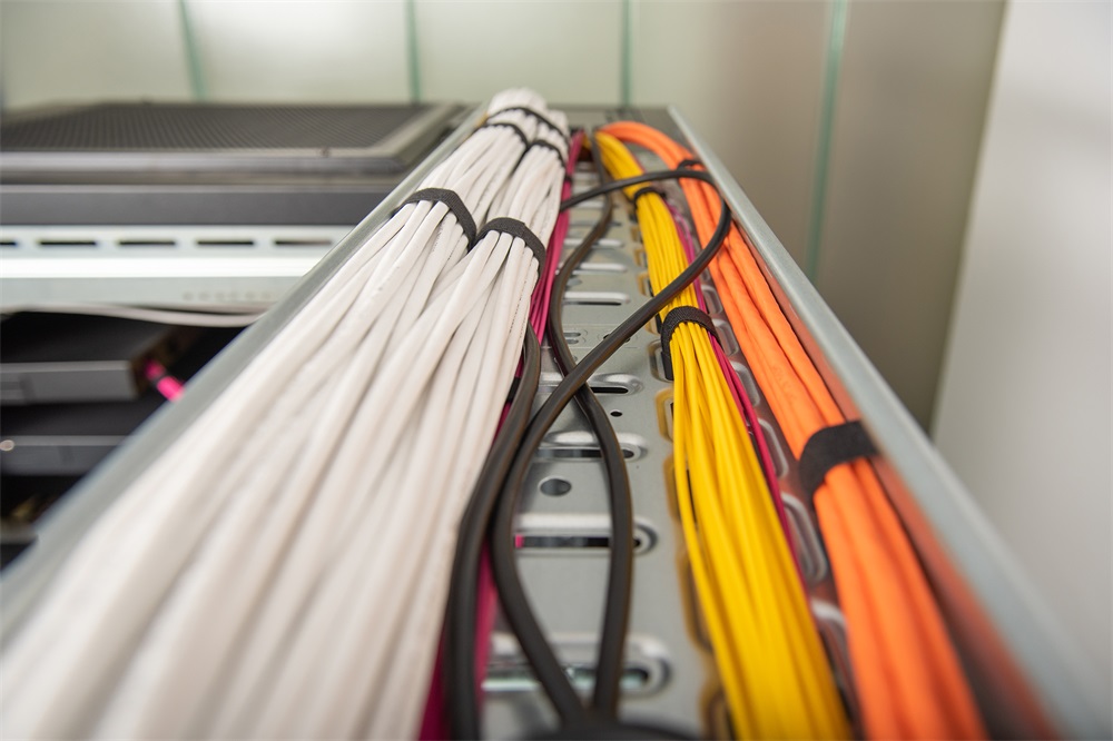 DIGITUS DK-1511-V-1-1 Cat.5e U/UTP 100MHz Eca PVC 100m szürke fali kábel