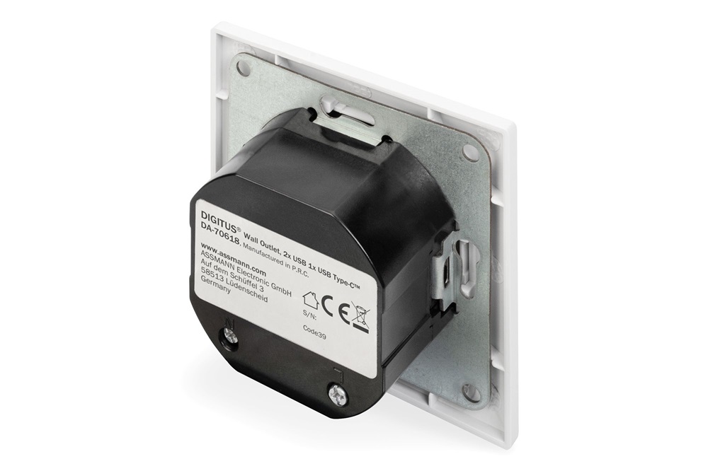 DIGITUS DA-70618 1x USB Type-C 2x Type-A 250V schuko süllyesztett fali aljzat