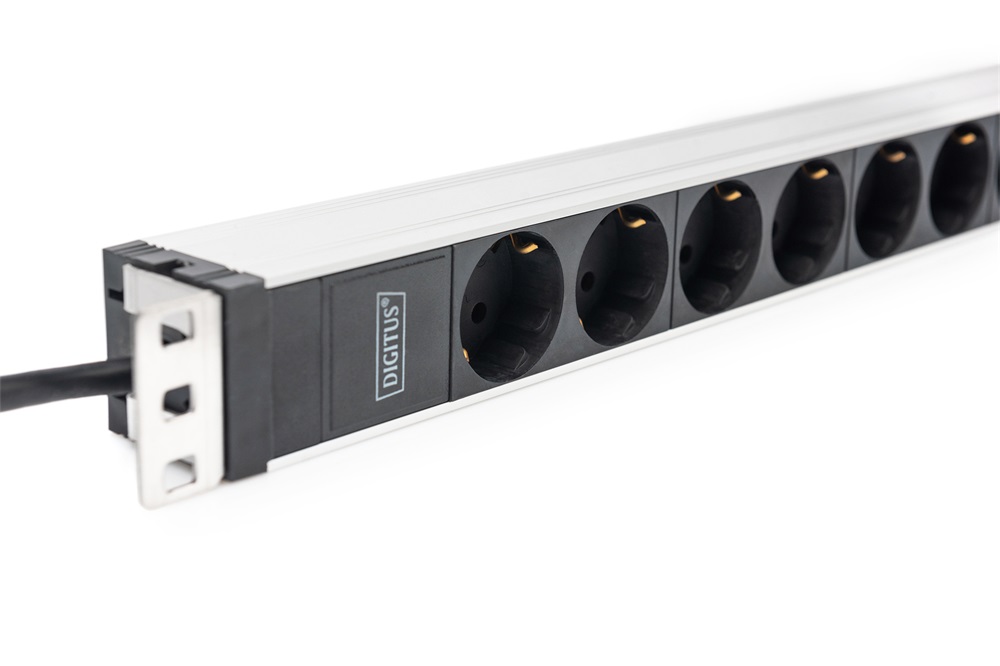 DIGITUS DN-95428 1U rack alu 8 schuko dugaljas C20-as tápcsatlakozós hálózati elosztó