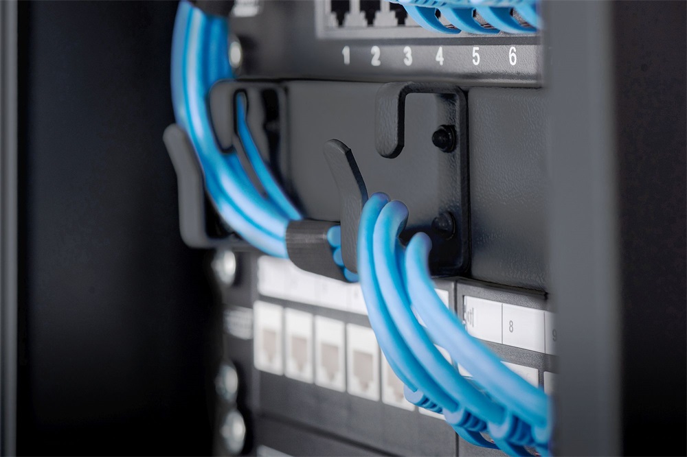 DIGITUS DN-10-ORG-1U-B 10" 1U gyűrűs fekete kábelrendező