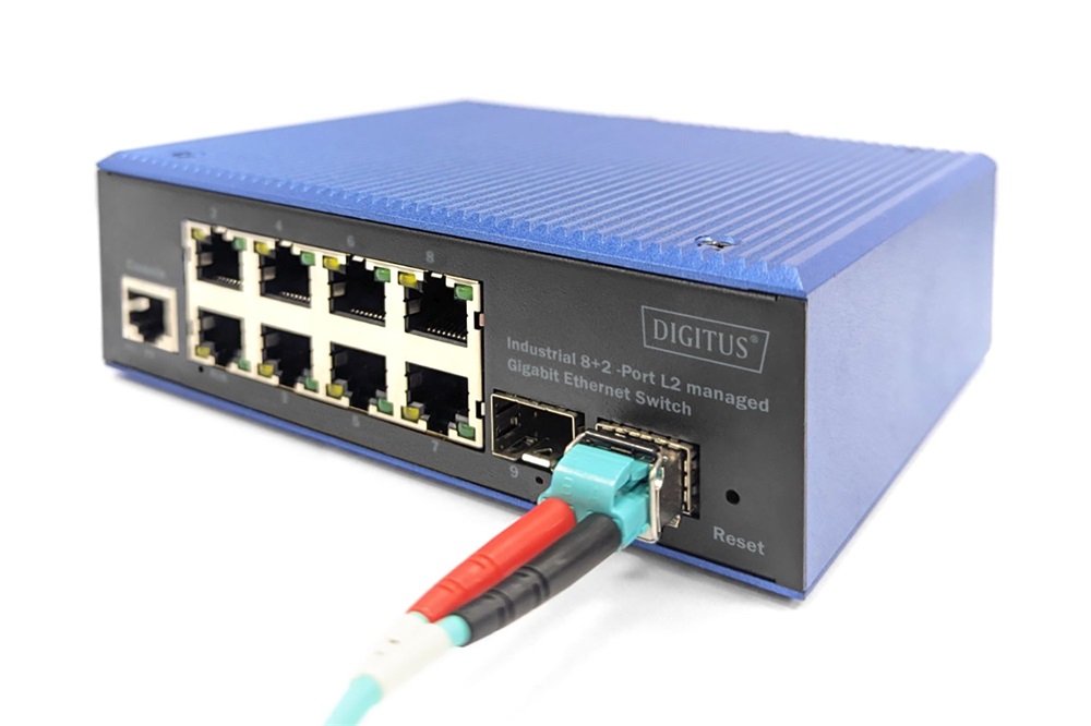 DIGITUS DN-651156 8x GbE Lan port 2x SFP port menedzselhető ipari switch