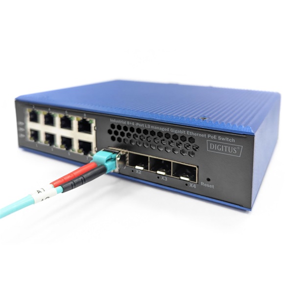 DIGITUS DN-651161 8x GbE Lan port 4x SFP+ port PoE 200W menedzselhető ipari switch