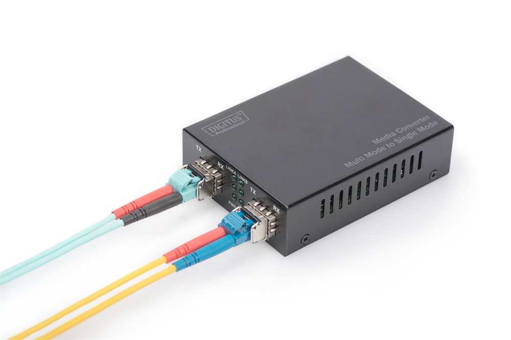 DIGITUS DN-82133 Gigabit multimodusú/monomódusú SFP modul nélküli média konverter