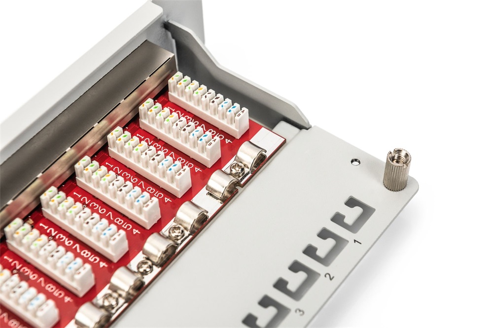 DIGITUS DN-91612S-EA-G CAT6A 8port 10" 1U szürke árnyékolt Patch Panel