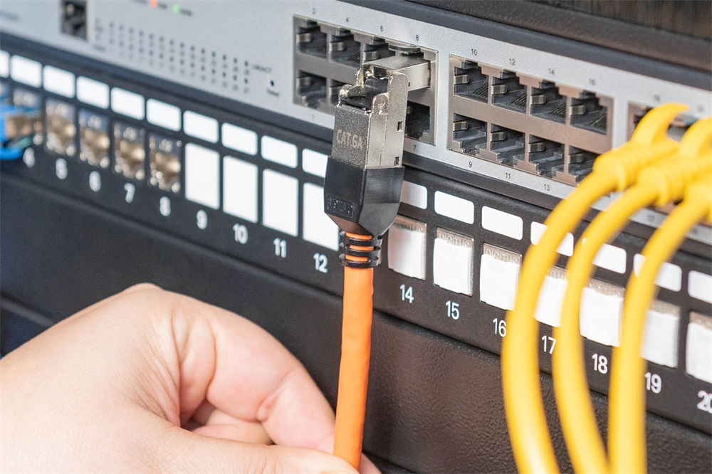 DIGITUS DN-93636 Szerszám nélkül közvetlenül szerelhető árnyékolt hajlítható dugó Cat6A kábelekhez