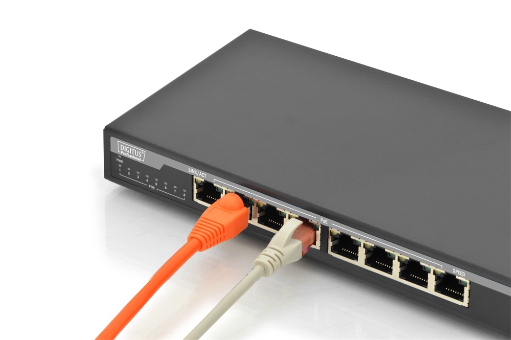 DIGITUS DN-95340 8x GbE Lan port PoE 135W nem menedzselhető asztali switch