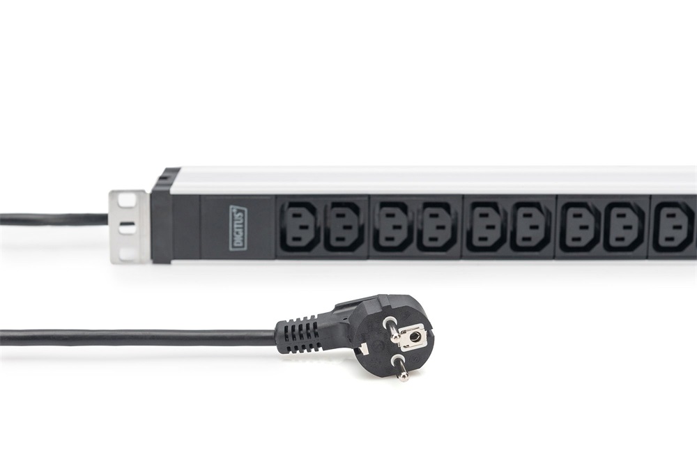 DIGITUS DN-95426 19" 1U PDU 250V 16A 12xIEC C13 aljzat CEE7/7 csatlakozó 2M elosztósor