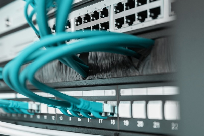DIGITUS DN-97661 19" 1U fésűs fekete kábelrendező
