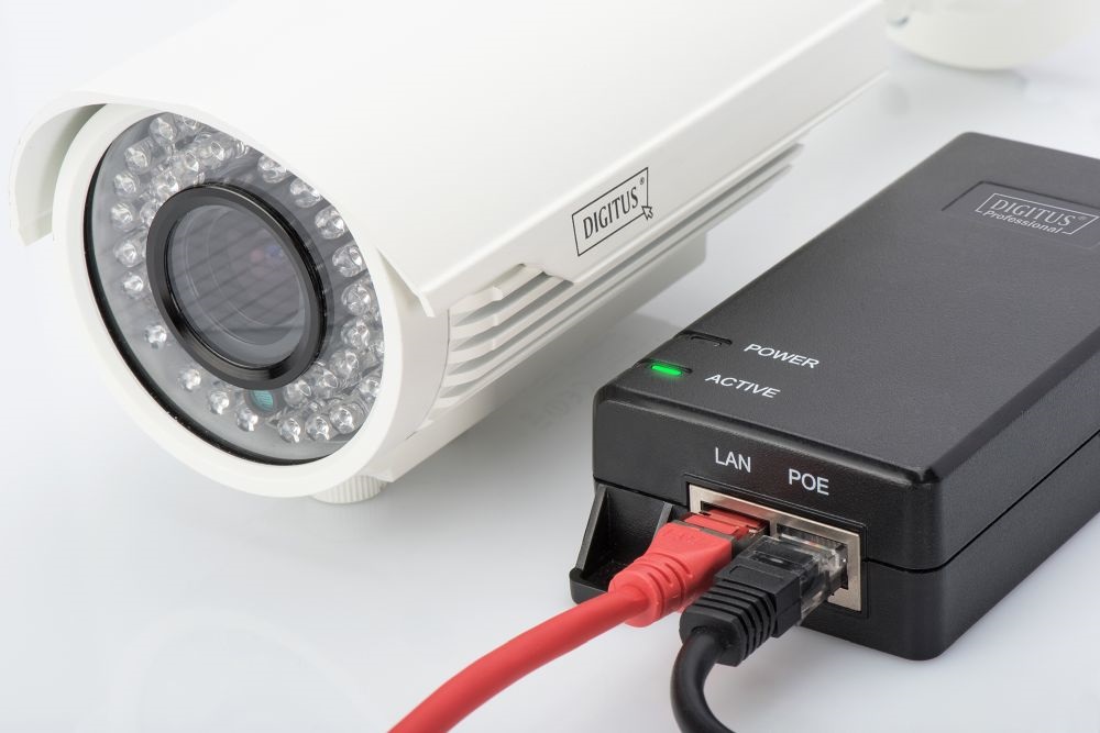 DIGITUS Gigabit Ethernet PoE 802.3at 30W tápfeladó