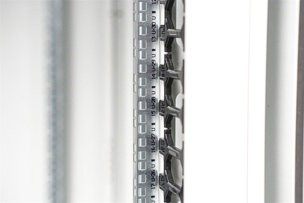 DIGITUS Varioflex-N 19" 42U 2022x800x800mm üveg első ajtós és hátsó acél dupla ajtós szürke álló rack szekrény