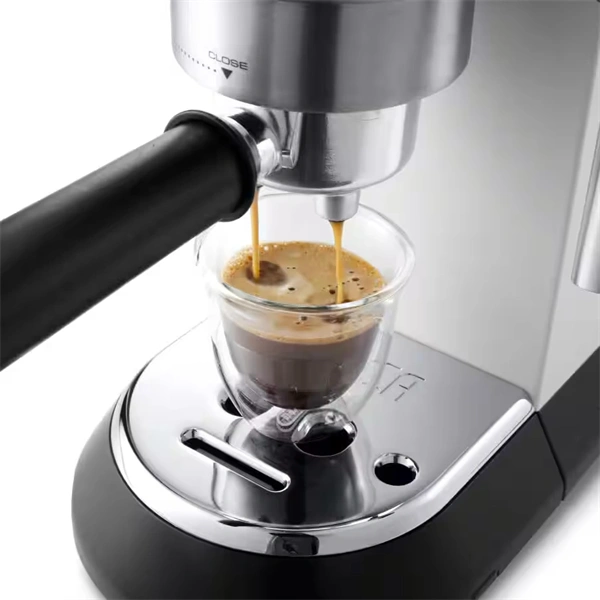 DeLonghi EC 685.W Dedica fehér espresso kávéfőző (Újracsomagolt)