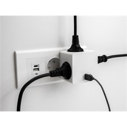 Delock 11501 PD 3.0 20 W 3xAC/USB/Type-C fehér elosztó