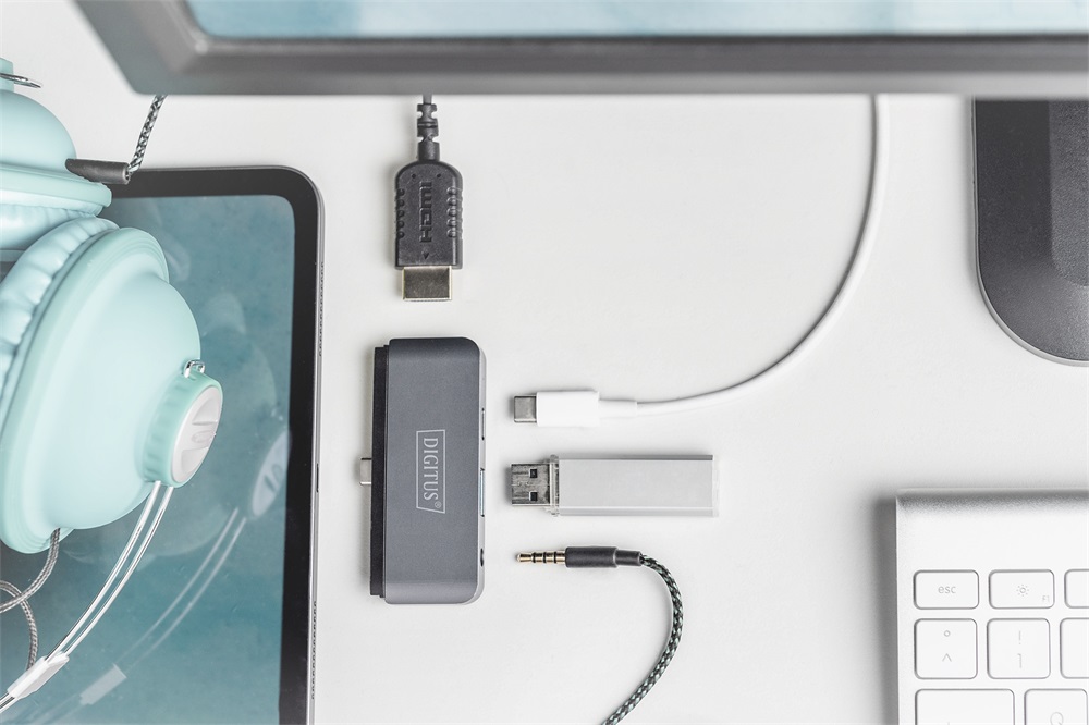 Digitus DA-70893 USB-C 4 portos univerzális mobil dokkoló