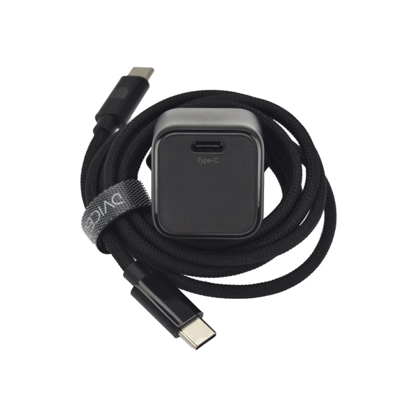 Dviced DV221005 30W Type-C GaN fekete hálózati töltő + Type-C kábel