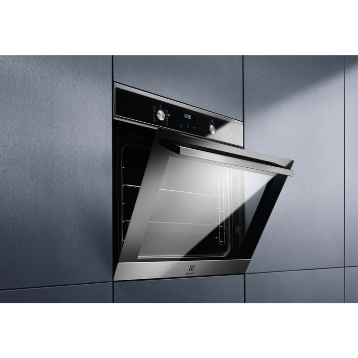 Electrolux EOD6P71X fekete, beépíthető, sütőtér: 72L, grill, légkeverés, pirolitikus, sütő