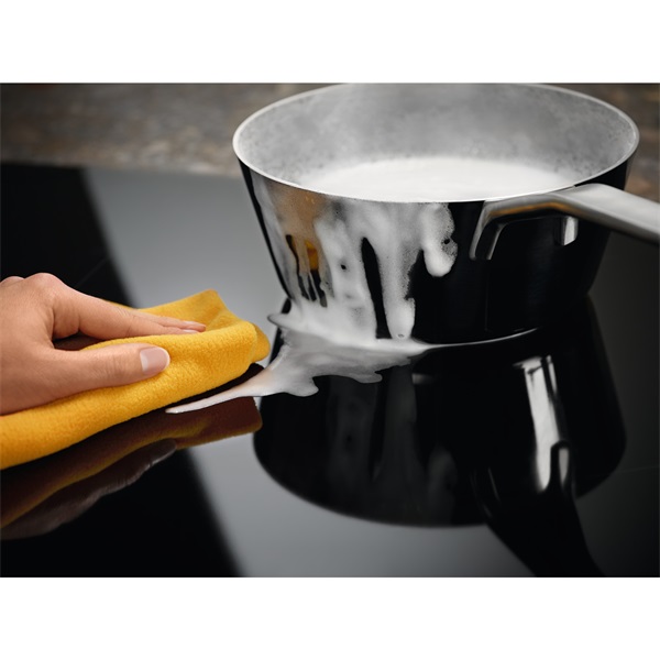 Electrolux LIB60420CK fekete, beépíthető, indukciós, főzőzóna: 4, beépíthető méret: 56cm, főzőlap (Újszerű)