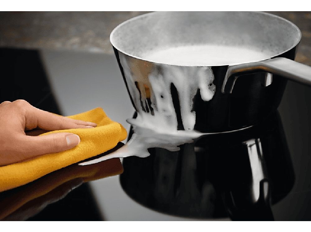 Electrolux LIR60433B fekete, beépíthető, indukciós, főzőzóna: 4, beépíthető méret: 56cm, főzőlap