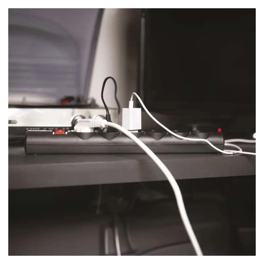 Emos P54219 3m 380J SCHUKO 6 csatlakozós fekete túlfeszültség védett elosztó