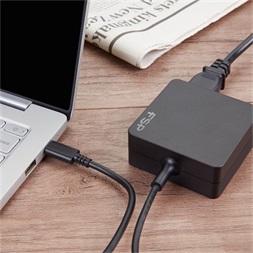 FSP NB C 65 65W USB Type-C fekete hálózati adapter