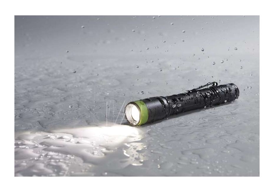GP P8504 C33 + 2× LR6 LED zseblámpa