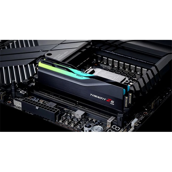 G.Skill 64GB 5600MHz DDR-5 Trident Z5 RGB (Kit! 2db 32GB) (F5-5600J3036D32GX2-TZ5RK) memória
