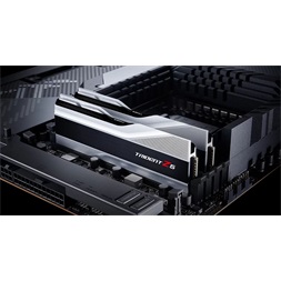 G.Skill 64GB 6000MHz DDR-5 Trident Z5 Intel XMP Silver (Kit! 2db 32GB) (F5-6000J3238G32GX2-TZ5S) memória